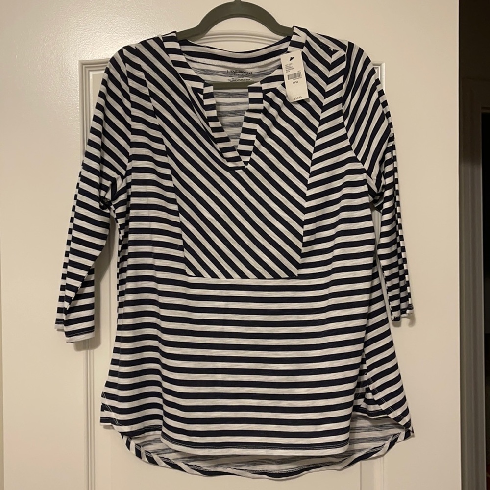 Lane Bryant. Woman’s 3/4 sleeve blouse.
